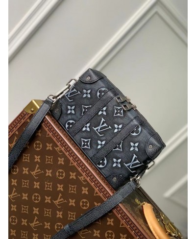 LOUIS VUITTON MESSENGER SOFT TRUNK