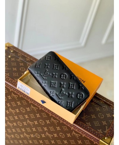 LOUIS VUITTON ZIPPY WALLET