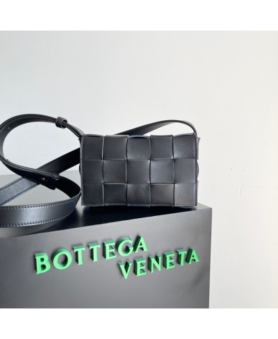 BOTTEGA VENETA Small Cassette