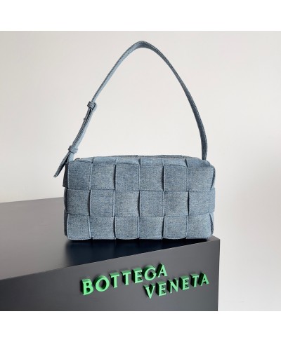 BOTTEGA VENETA Brick Cassette