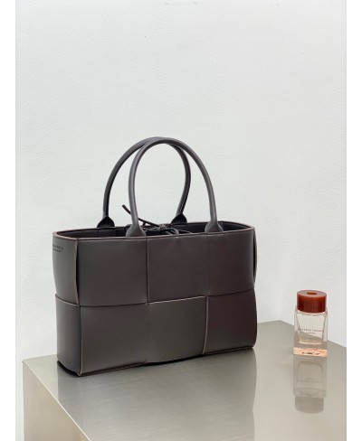 BOTTEGA VENETA Small Arco Tote Bag