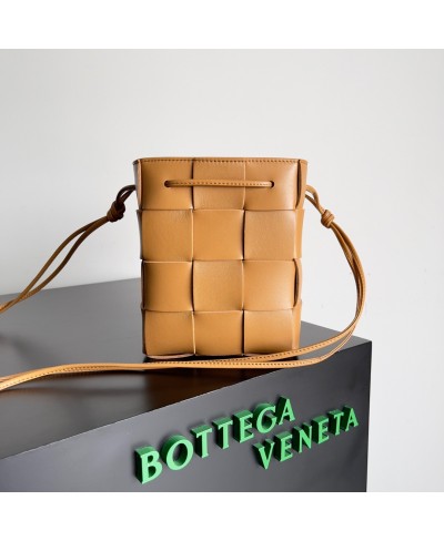 BOTTEGA VENETA Small Cassette Bucket Bag