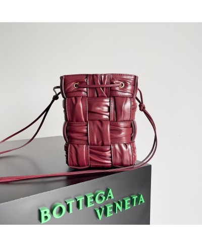 BOTTEGA VENETA Small Cassette Bucket Bag