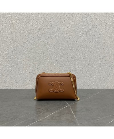 POCHETTE CUIR TRIOMPHE CON CATENA IN PELLE DI VITELLO LISCIA CELINE