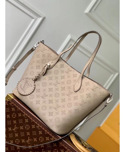 LOUIS VUITTON Blossom MM