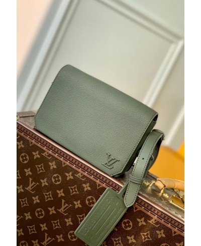 LOUIS VUITTON Fastline Wearable Wallet