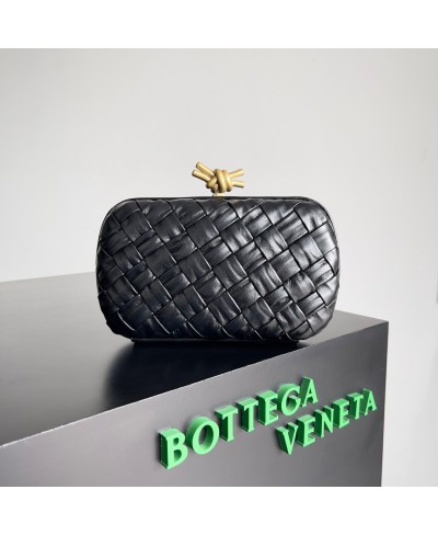 BOTTEGA VENETA KNOT