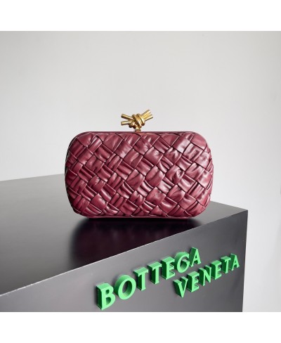 BOTTEGA VENETA KNOT