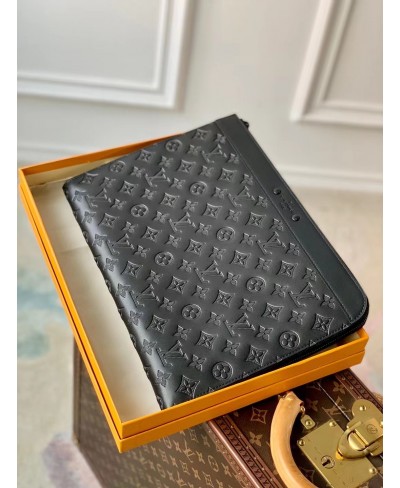 LOUIS VUITTON Pochette Jour