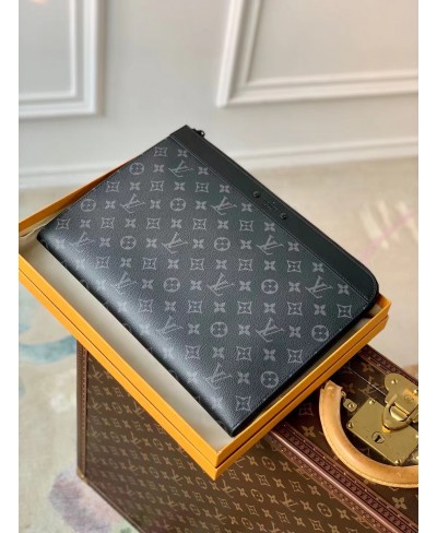 LOUIS VUITTON Pochette Jour