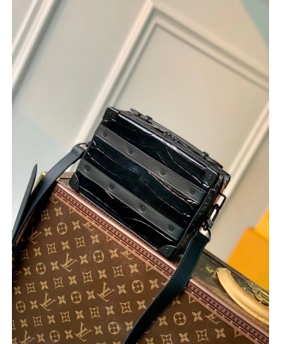 LOUIS VUITTON Handle Soft Trunk