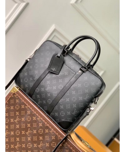 LOUIS VUITTON Porte-Documents Voyage PM