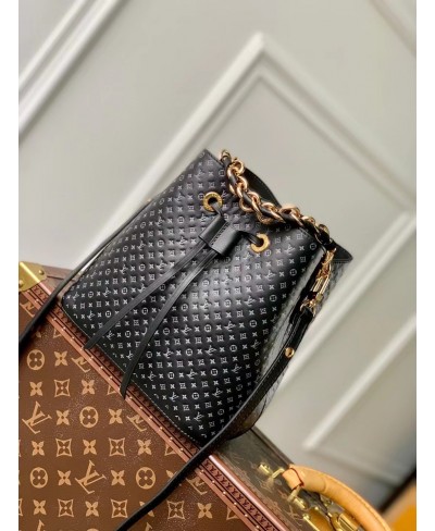 LOUIS VUITTON Néonoé BB