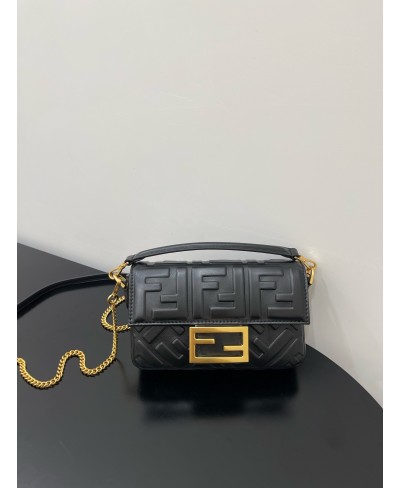 Baguette Mini FENDI