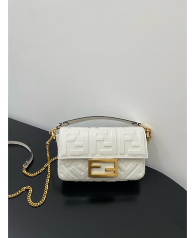 FENDI Baguette Mini