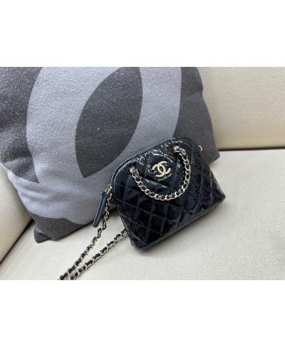 CHANEL CLUTCH WITH CHAIN