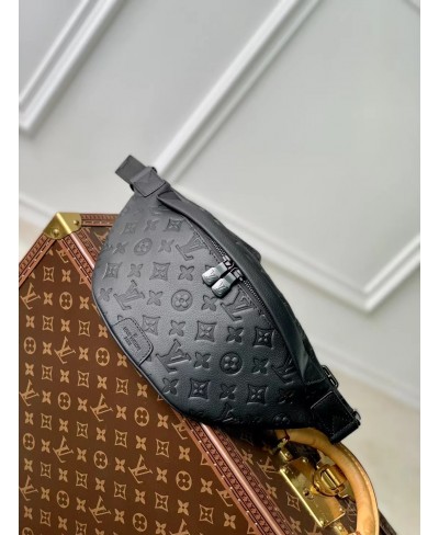 LOUIS VUITTON Discovery Bumbag PM