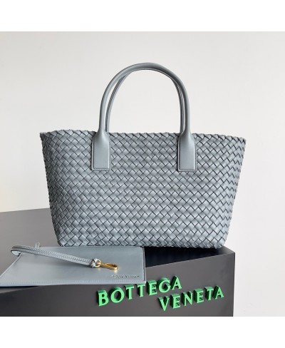 BOTTEGA VENETA Medium Cabat