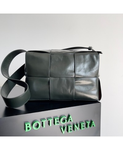 BOTTEGA VENETA Arco Camera Bag