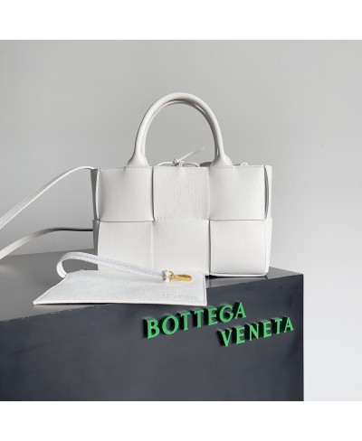 BOTTEGA VENETA Mini Arco Tote Bag