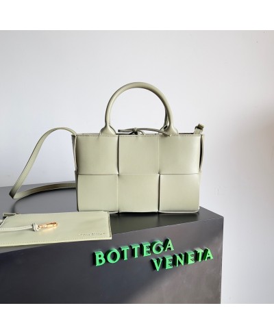 BOTTEGA VENETA Mini Arco Tote Bag