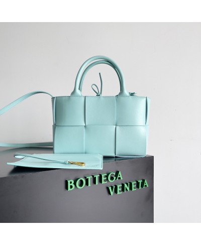 BOTTEGA VENETA Mini Arco Tote Bag