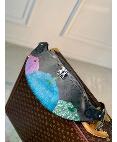 LOUIS VUITTON LV x YK Maxi Bumbag