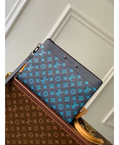 LOUIS VUITTON Pochette To-Go