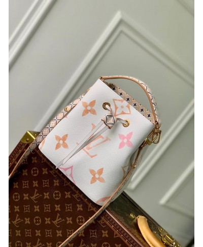 LOUIS VUITTON Néonoé BB