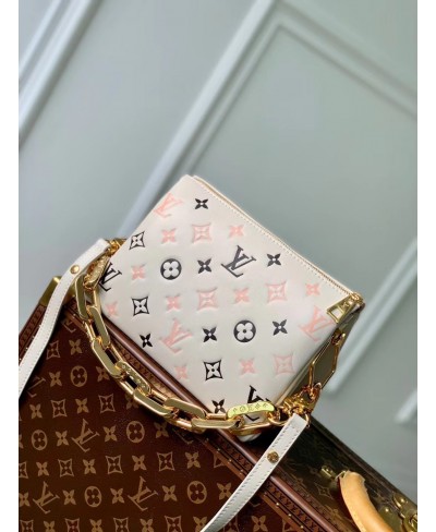 LOUIS VUITTON Coussin BB