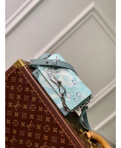 LOUIS VUITTON Steamer Wearable Wallet