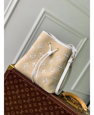 LOUIS VUITTON Néonoé MM