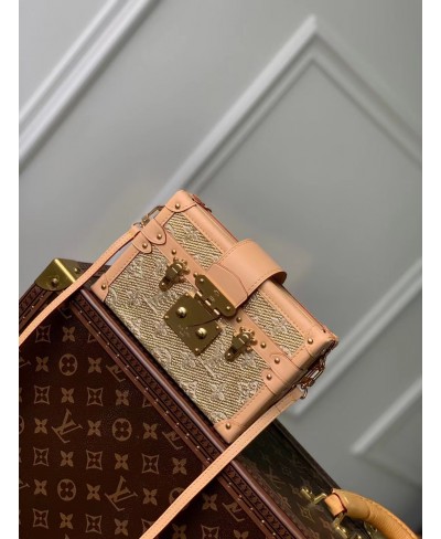 LOUIS VUITTON Petite Malle