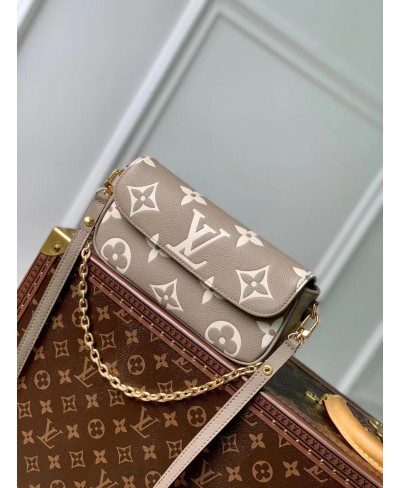 LOUIS VUITTON Wallet On Chain Ivy