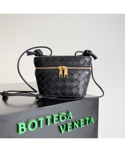 BOTTEGA VENETA Mini Intrecciato Vanity Case