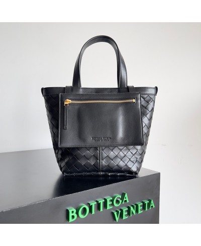 BOTTEGA VENETA Small Flip Flap