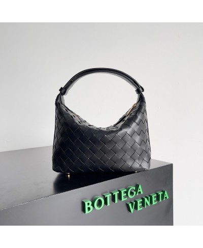 BOTTEGA VENETA Mini Wallace Shoulder Bag