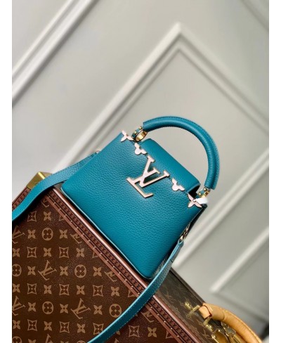 LOUIS VUITTON Capucines Mini