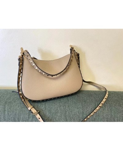 MINI HOBO ROCKSTUD IN VITELLO GRANATO VALENTINO