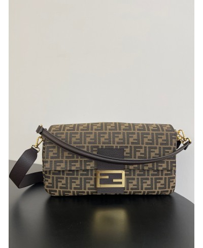 FENDI MAXI BAGUETTE