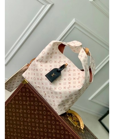 LOUIS VUITTON Atlantis GM