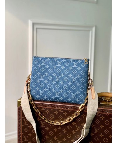 LOUIS VUITTON Coussin PM