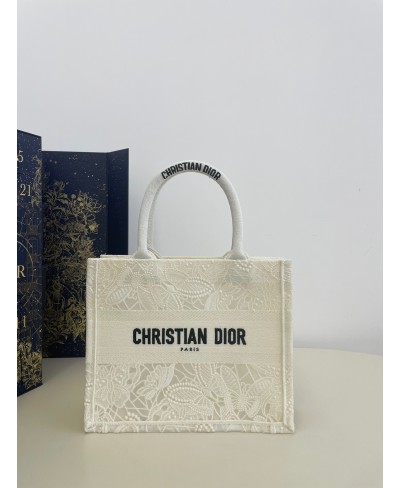 CHRISTIAN DIOR MEDIUM Dior Book Tote