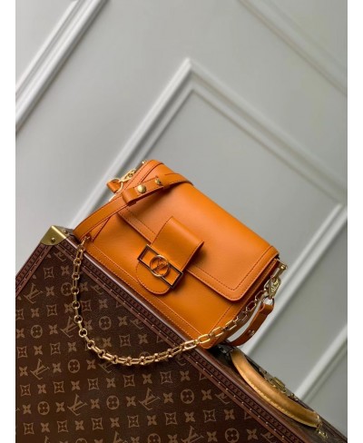 LOUIS VUITTON Dauphine Soft MM