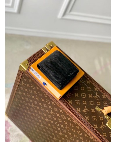 LOUIS VUITTON Multiple Wallet