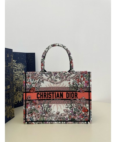 CHRISTIAN DIOR Medium Dior Book Tote