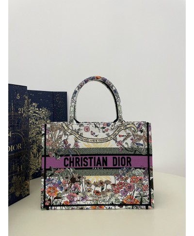 CHRISTIAN DIOR Medium Dior Book Tote