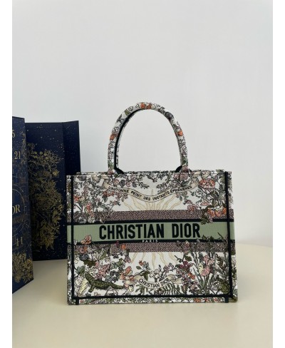 Dior Book Tote media CHRISTIAN DIOR