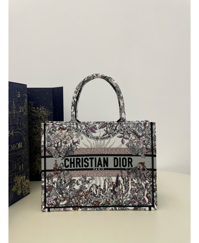 Dior Book Tote media CHRISTIAN DIOR