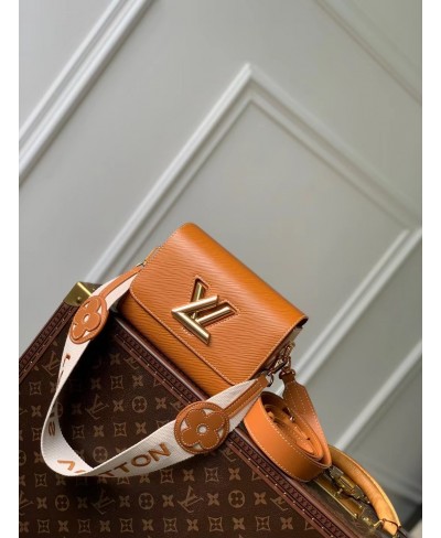 LOUIS VUITTON Twist PM